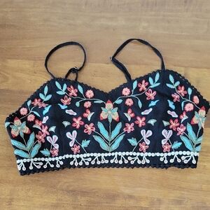 Forever 21 Black Embroidered Floral Crop Cami